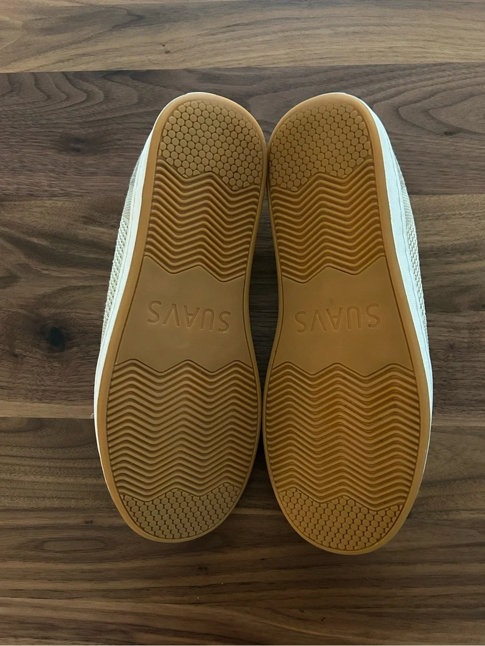 SUAVS Comfort Knit Lace-Up Sneakers - Beige Size 10 EUC